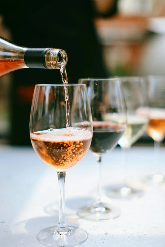 Rotwein und Weißwein – Unterschiede, gesundheitliche Vorteile und Trinkverträglichkeit - Vino del Lago